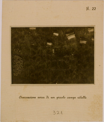 (N:30954) OSSERVAZIONE AEREA DI UN PICCOLO CAMPO RIBELLE (SE004932) Carte e stampe antiche: riproduzione a colori su carta (formato A4)