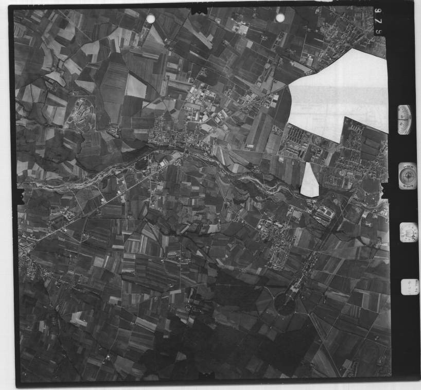 1967 4800 5613979 Foto aeree file TIFF a 2500 DPI fotogrammetrico — IGM Site 1967 4800 5613979 Foto aeree file TIFF a 2500 DPI fotogrammetrico — IGM Site